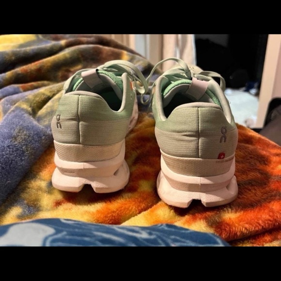 On cloud cloudsurffer - Picture 4 of 5